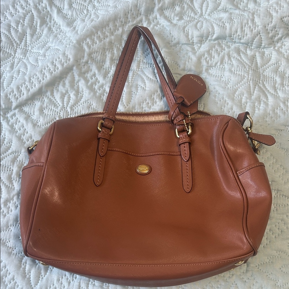 Elegant Brown Leather Handbag Coach
